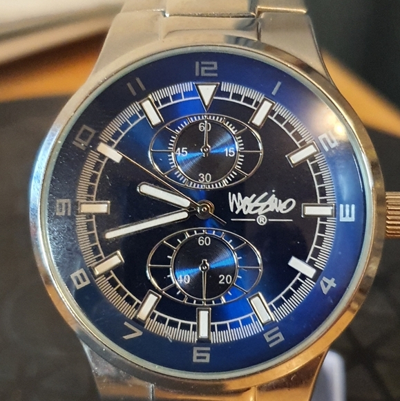 2 for $20😃Mossimo Silver/Blue Stainless Steel Men's Watch - Picture 1 of 3